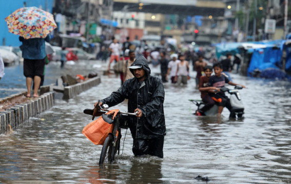 Rain Chaos Shuts Schools and Colleges in Karnataka